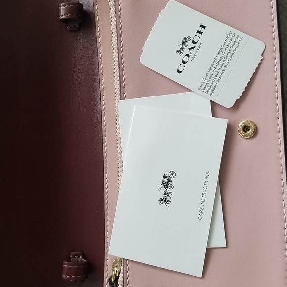 Coach Purse - Picture 7 of 8